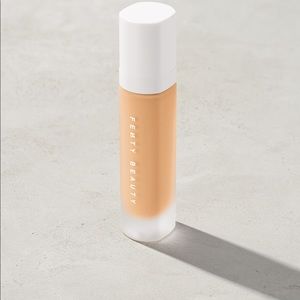 FENTY BEAUTY FOUNDATION | 200